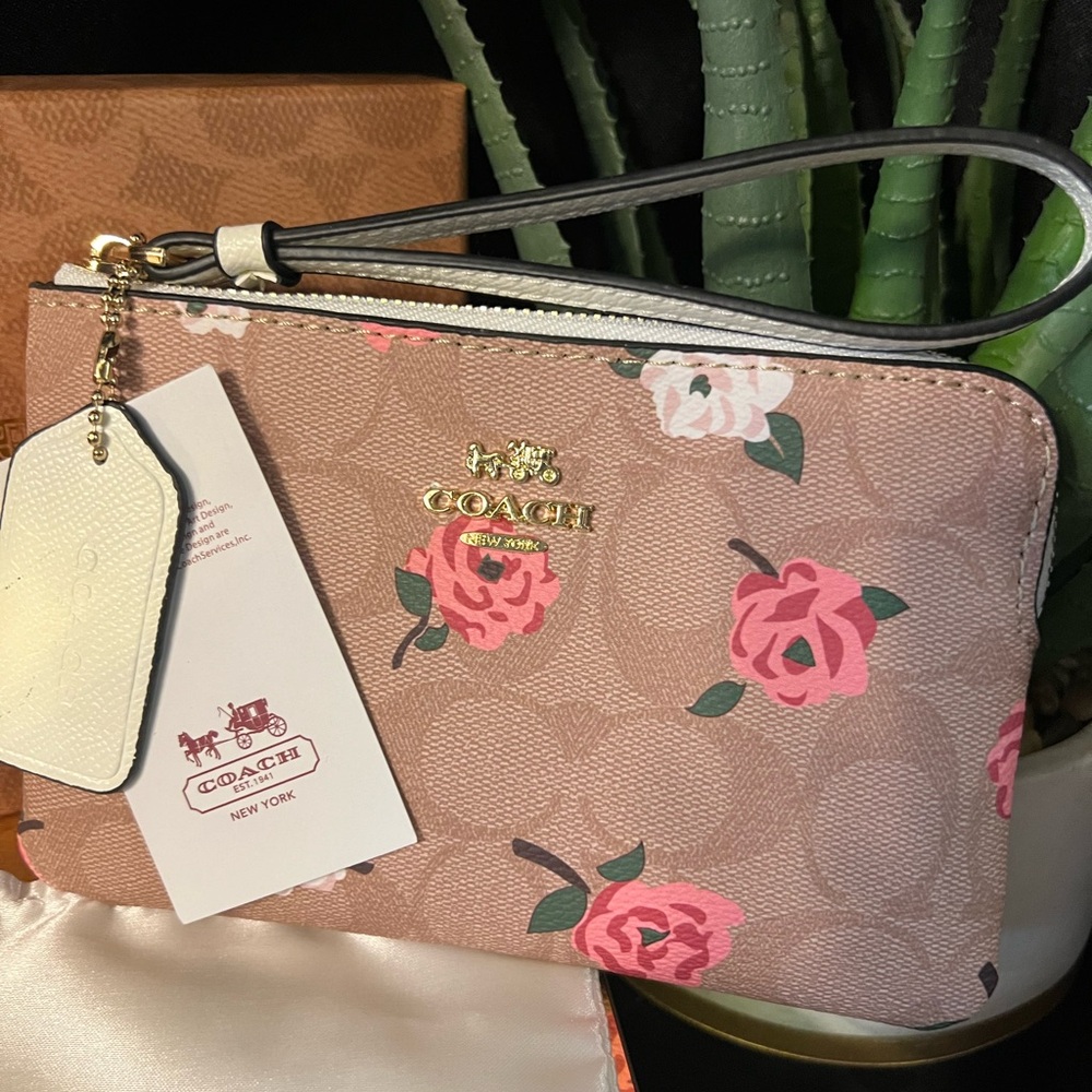 Coach Floral Signature Canvas Wristlet | NWT | Box & Dust Bag Included - Picture 3 of 13